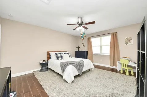 15 Haverford Lane Friendswood TX 77546