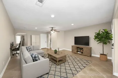 15 Haverford Lane Friendswood TX 77546