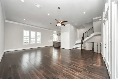 2004 Lou Ellen Lane C Houston TX 77018