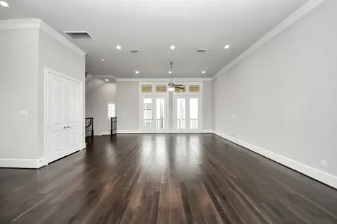 2004 Lou Ellen Lane C Houston TX 77018