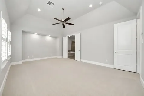 2004 Lou Ellen Lane C Houston TX 77018