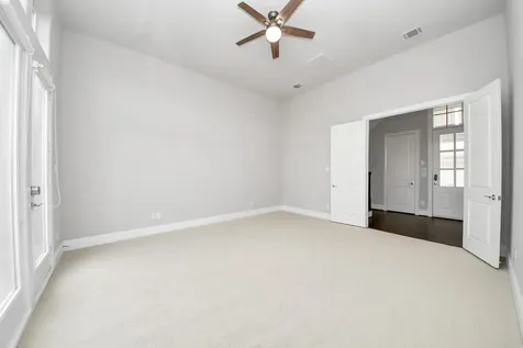 2004 Lou Ellen Lane C Houston TX 77018