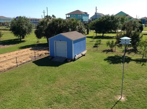 915 Sandollar Crystal Beach TX 77650