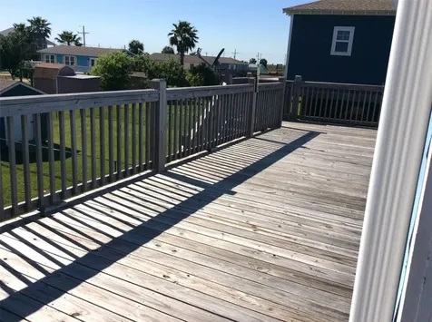 915 Sandollar Crystal Beach TX 77650