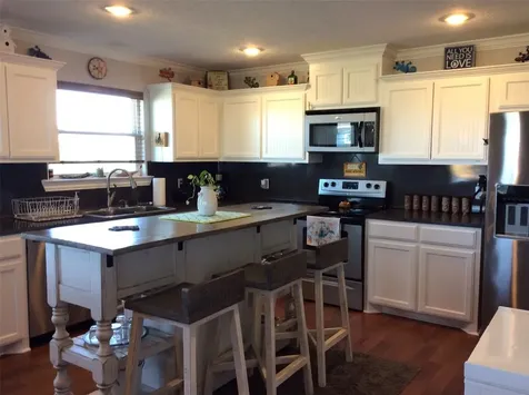 915 Sandollar Crystal Beach TX 77650