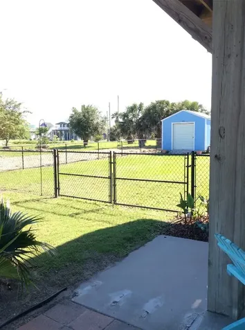 915 Sandollar Crystal Beach TX 77650