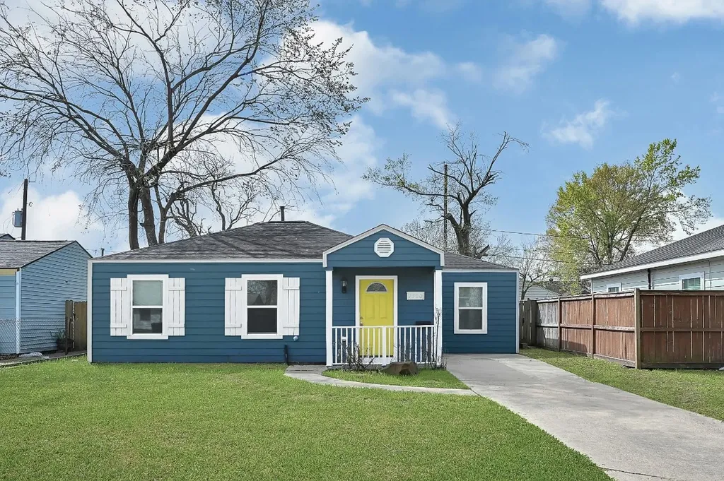 7710 Erath Street Houston TX 77023
