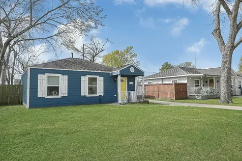 7710 Erath Street Houston TX 77023