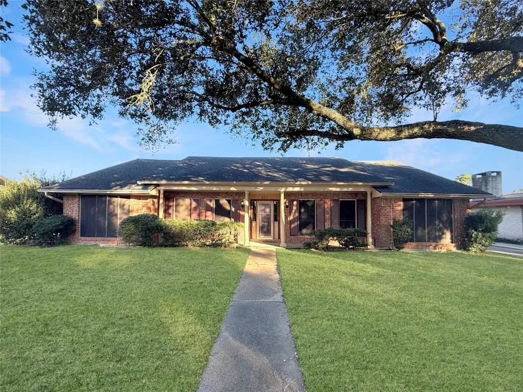8219 Colgate Street Houston TX 77061