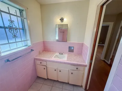 8219 Colgate Street Houston TX 77061