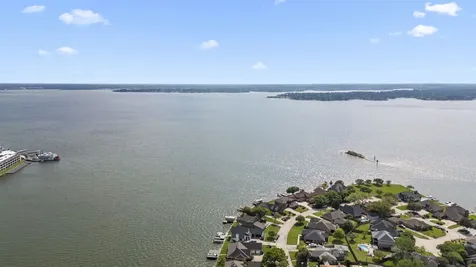 7175 Kingston Cove Lane Willis TX 77318