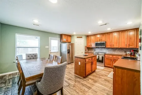 2957 Water Willow Lane Pearland TX 77581