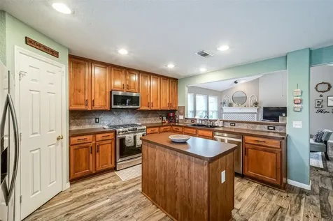 2957 Water Willow Lane Pearland TX 77581