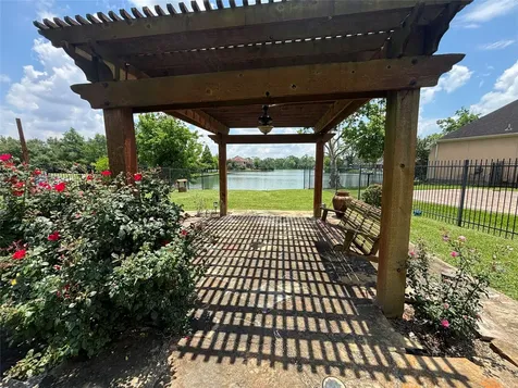 6 Hidden Cove Missouri City TX 77459
