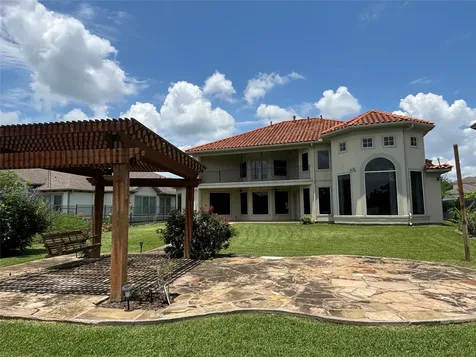 6 Hidden Cove Missouri City TX 77459