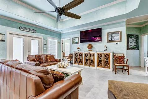 851 Palmetto Drive Crystal Beach TX 77650