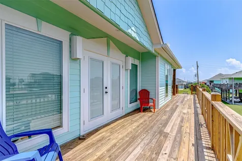 851 Palmetto Drive Crystal Beach TX 77650