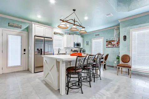 851 Palmetto Drive Crystal Beach TX 77650