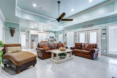 851 Palmetto Drive Crystal Beach TX 77650