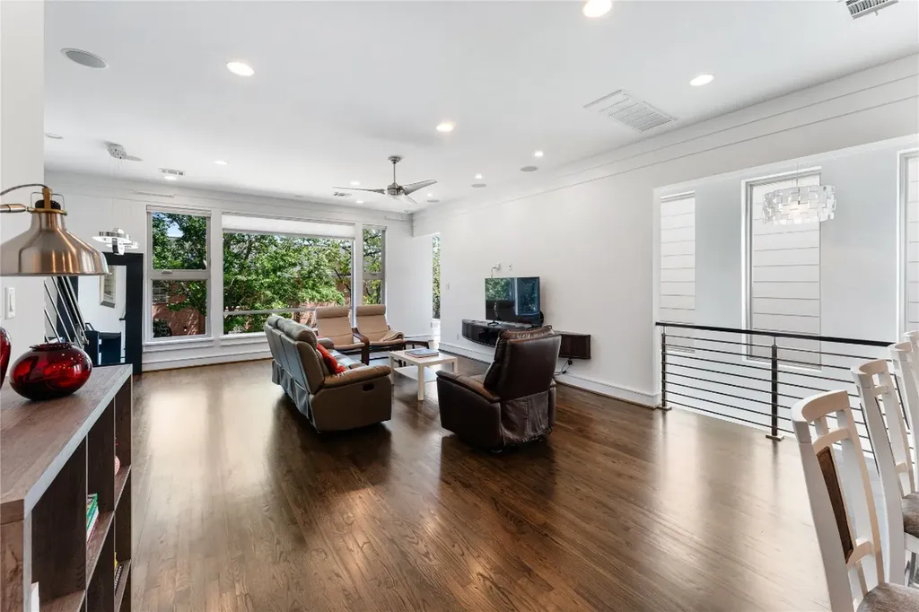 1507 Sandman Street Houston TX 77007