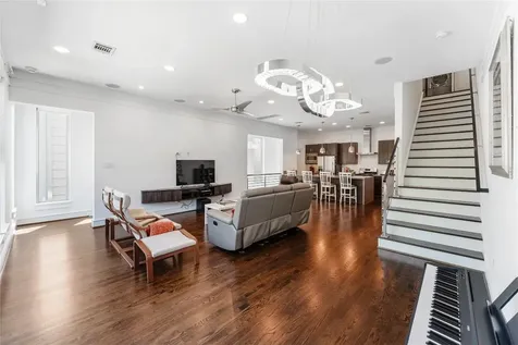 1507 Sandman Street Houston TX 77007