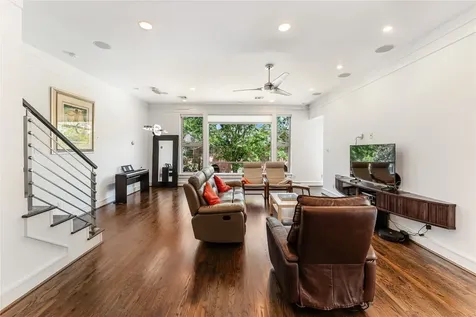 1507 Sandman Street Houston TX 77007