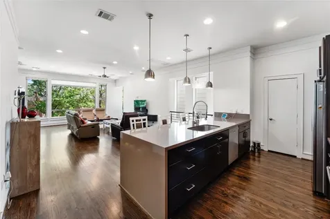 1507 Sandman Street Houston TX 77007