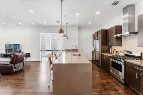 1507 Sandman Street Houston TX 77007