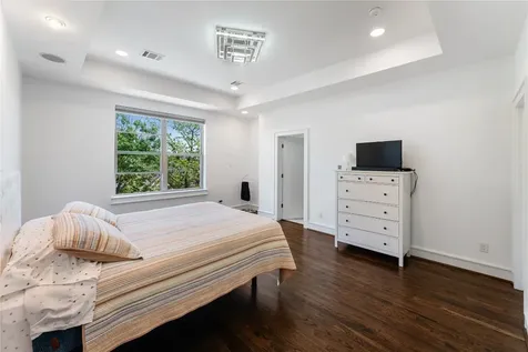 1507 Sandman Street Houston TX 77007