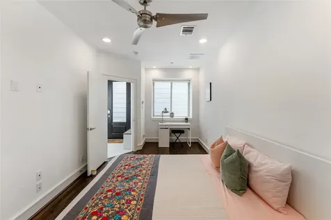 1507 Sandman Street Houston TX 77007