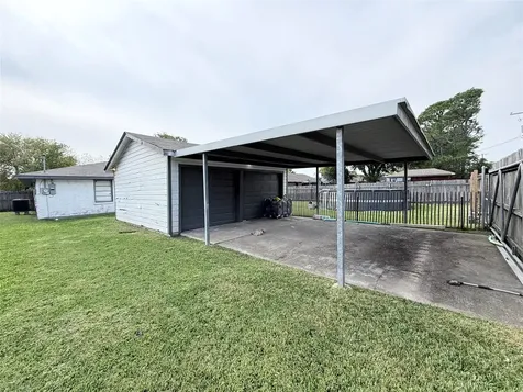 1720 17th Avenue N Texas City TX 77590