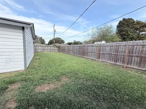 1720 17th Avenue N Texas City TX 77590