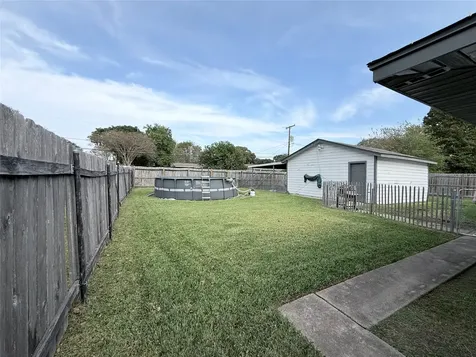 1720 17th Avenue N Texas City TX 77590