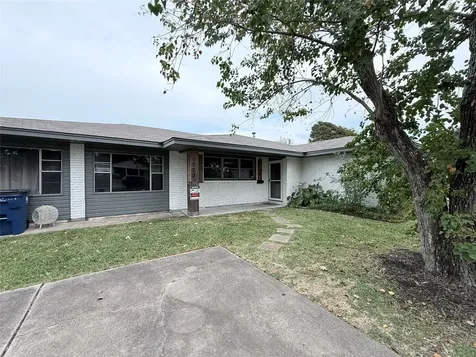 1720 17th Avenue N Texas City TX 77590