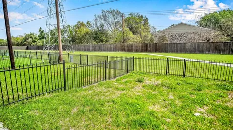 1919 Pueblo Nuevo Path Houston TX 77077