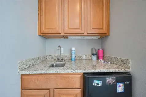 24 Versante Court Houston TX 77070