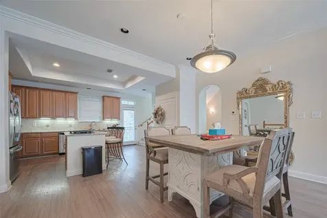 24 Versante Court Houston TX 77070
