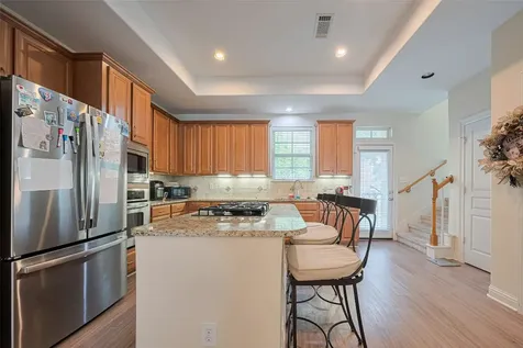 24 Versante Court Houston TX 77070