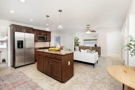 1013 W 12th Street Brady TX 76825
