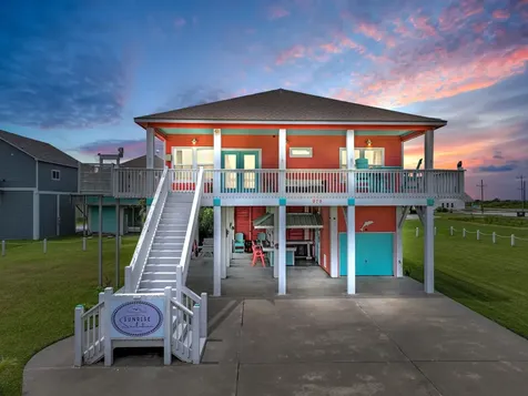 979 Palmridge Drive Crystal Beach TX 77650