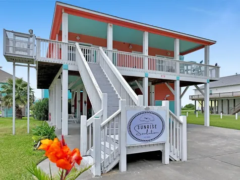 979 Palmridge Drive Crystal Beach TX 77650