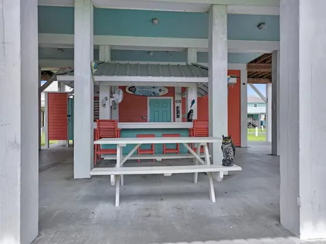 979 Palmridge Drive Crystal Beach TX 77650