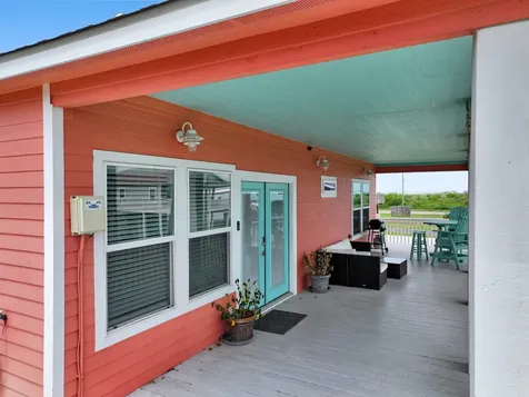 979 Palmridge Drive Crystal Beach TX 77650