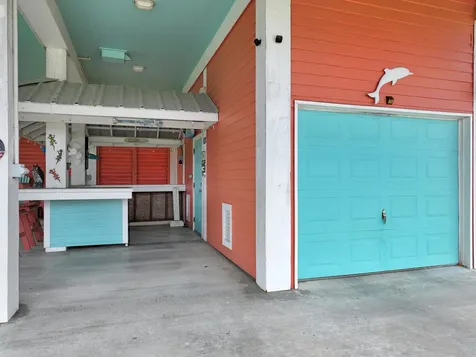 979 Palmridge Drive Crystal Beach TX 77650