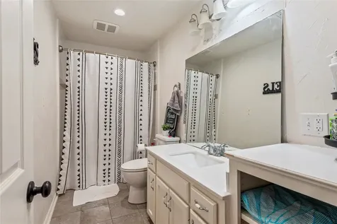 809 12th Avenue N Texas City TX 77590