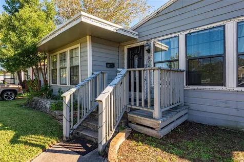 809 12th Avenue N Texas City TX 77590