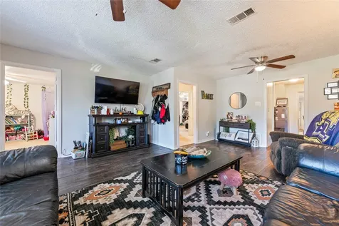 809 12th Avenue N Texas City TX 77590