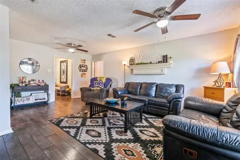 809 12th Avenue N Texas City TX 77590