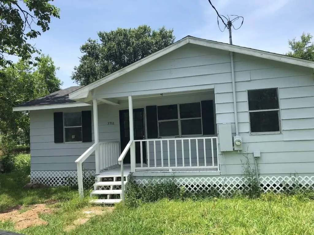 3918 N Sycamore Street Bedias TX 77831