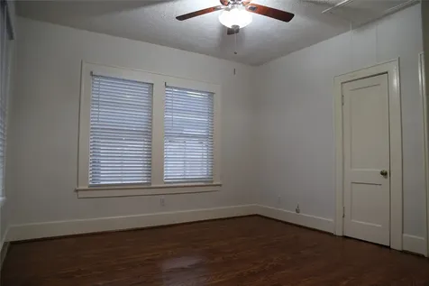 808 Pecore Street Houston TX 77009